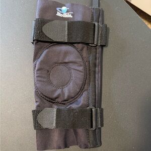 Bio Skin Black Knee Brace